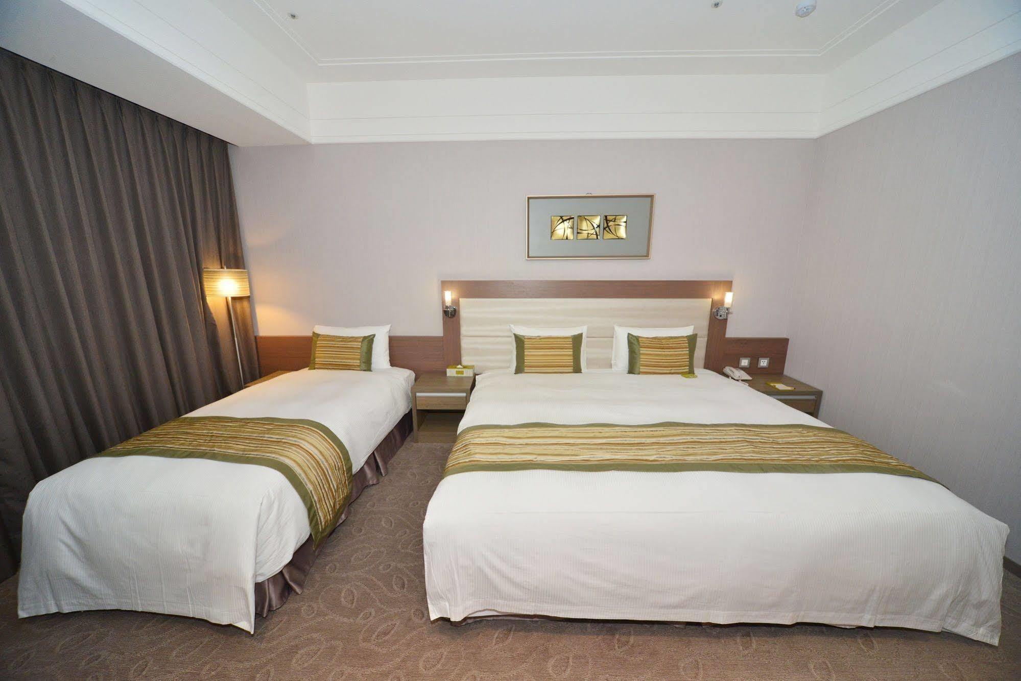 Grace Hotel Zhonghe Zhonghe  Extérieur photo